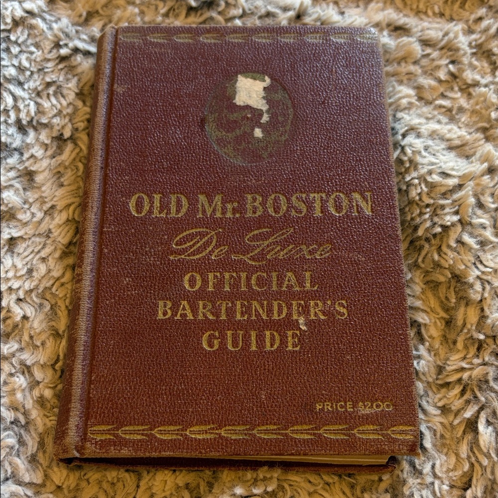 Old Mr. Boston Bartender's Guide Book OS Burgundy Fair 1946 Vintage Hardcover‎